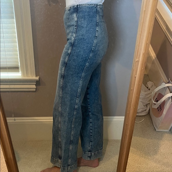 Pilcro Kick Flare Mid-Rise Crop (Tall) Jeans - Picture 3 of 9